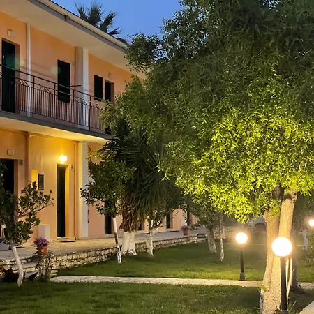 Banos And Swimming Pool Roda (Corfu)
